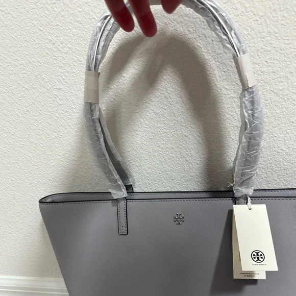 HP 3.28!! NWT Tory Burch Small Leather Tote with Crossbody Strap in Bay Gray - Picture 4 of 14